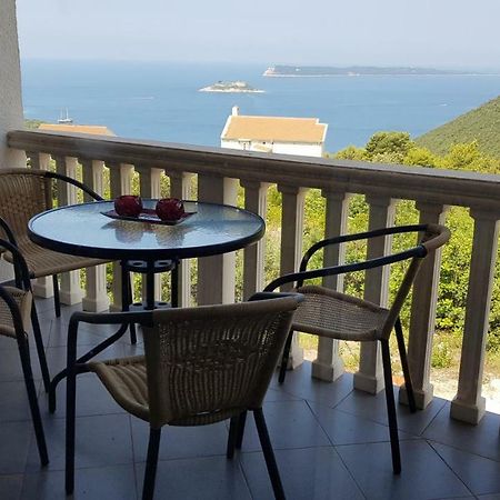 Apartmani Lazarevic ルスティサ エクステリア 写真