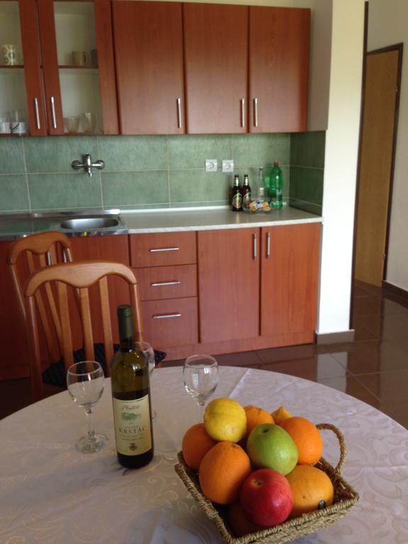 Apartmani Lazarevic ルスティサ エクステリア 写真