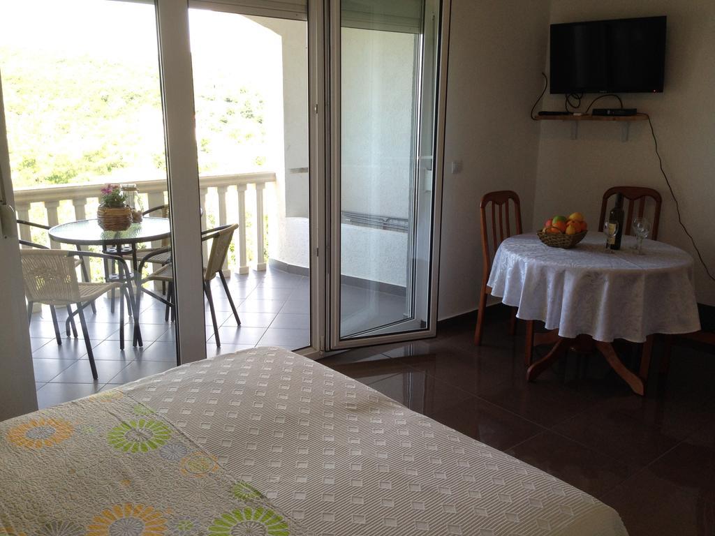 Apartmani Lazarevic ルスティサ エクステリア 写真